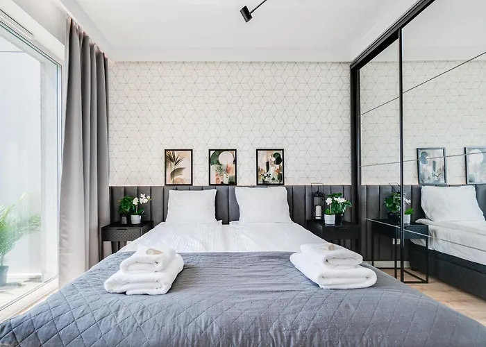 Rent Invest - Braniborska Parking Klimatyzacja Appartamento